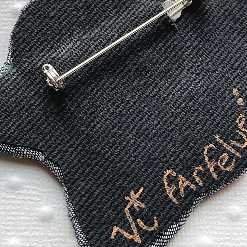 Broche brodée L'inattendue – Image 8